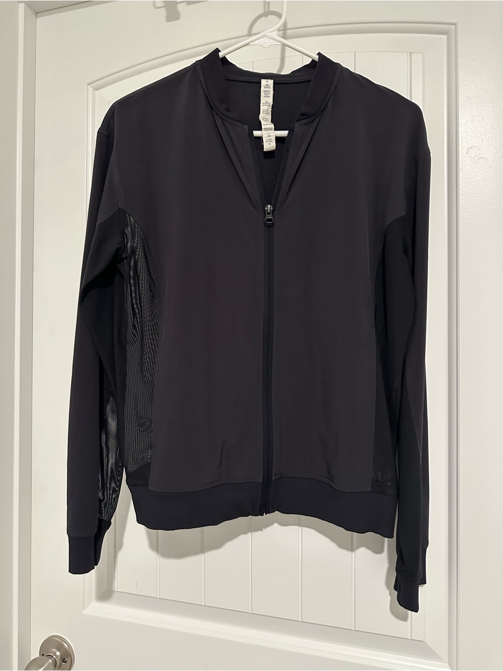 Lululemon mesh lightweight jacket